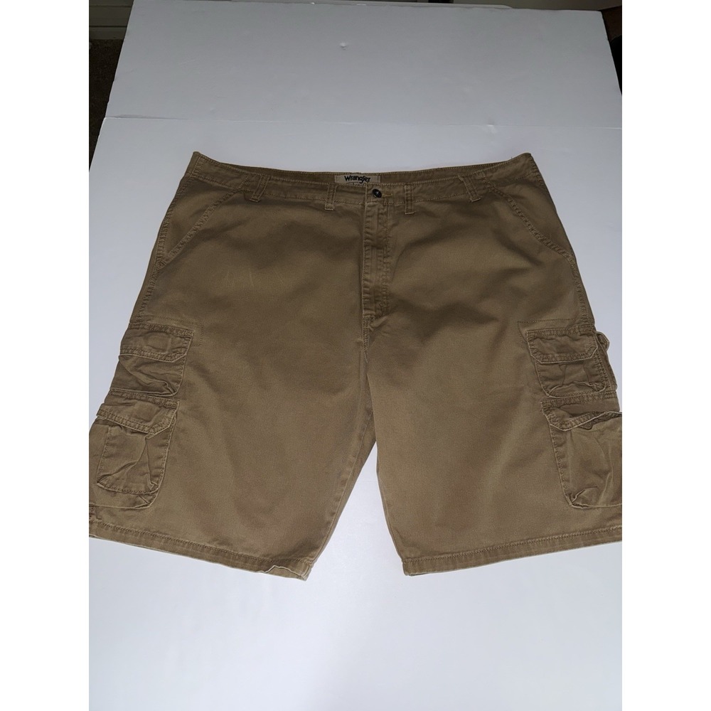 Wrangler Men 44 Shorts Cargo Pocket Khaki Tan Utility Outdoor Cotton Authentics